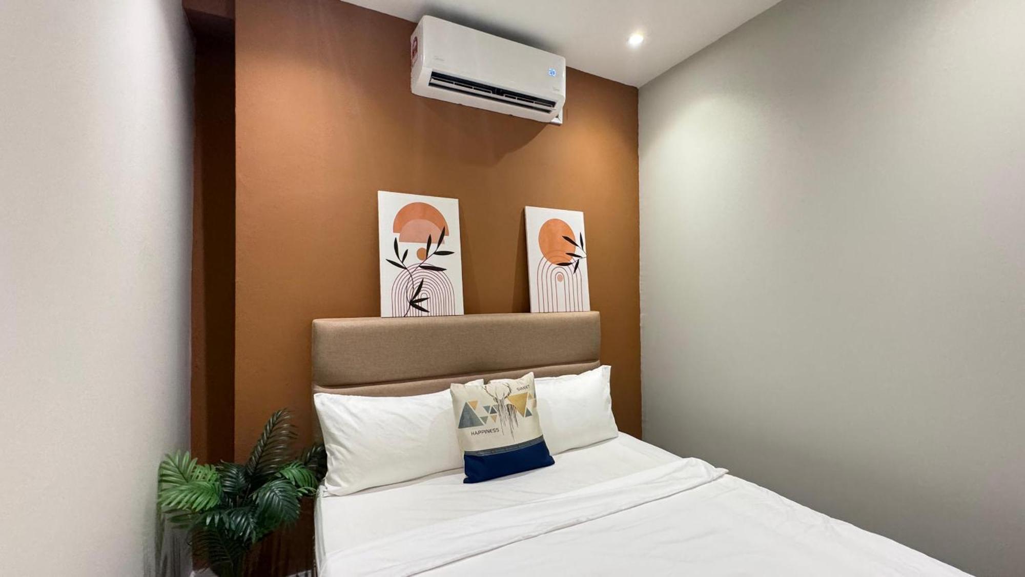 Swing & Pillows - Lebuh Victoria, Penang George Town Exterior photo