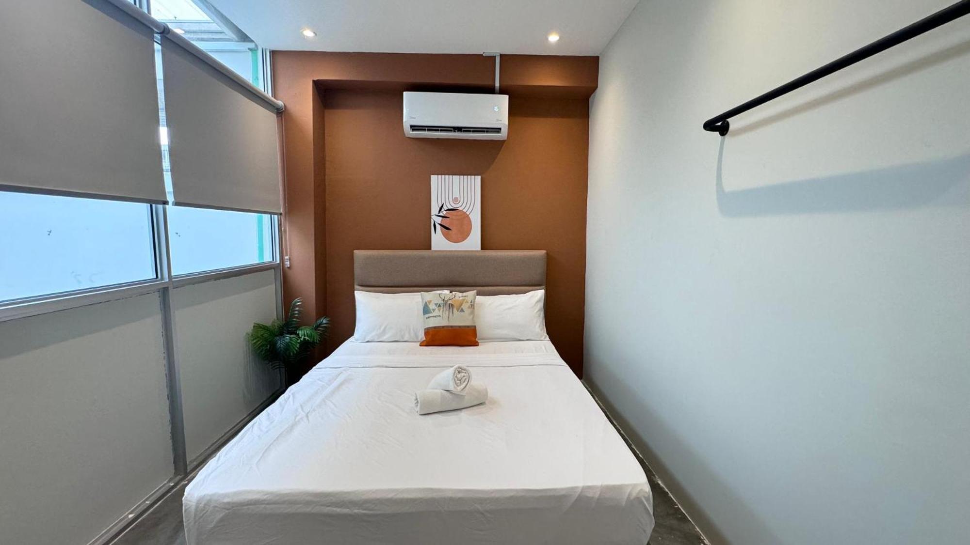 Swing & Pillows - Lebuh Victoria, Penang George Town Exterior photo